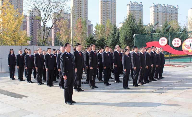 市检察院国庆节后第一天举行升国旗仪式